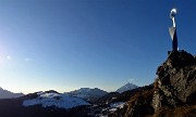 Alla Madonna delle Cime sul Corno Zuccone (1458 m) ad anello da Reggetto di Vedeseta in Val Taleggio il 13 gennaio 2018- FOTOGALLERY